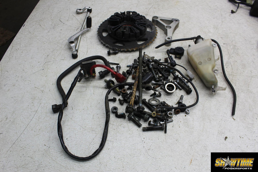 03-05 YAMAHA YZF R6 PARTS HARDWARE SPROCKET TANK BOTTLE SHIFTER MOUNT