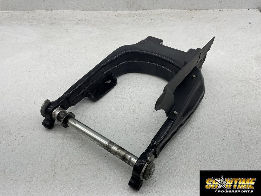 07-11 HARLEY-DAVIDSON ELECTRA GLIDE ULTRA CLASSIC FLHTCU REAR SWINGARM