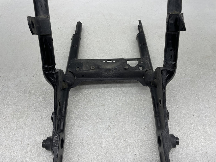 07-11 HARLEY-DAVIDSON ROAD KING CLASSIC FLHRC REAR BACK FENDER SUPPORT SUBFRAME