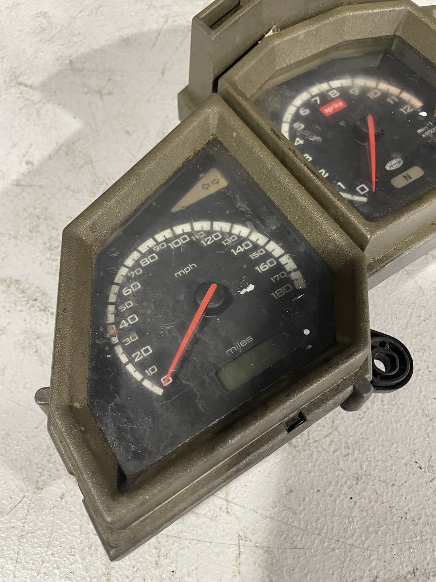 2002 APRILIA ETV1000 CAPONORD SPEEDO TACH GAUGES DISPLAY CLUSTER SPEEDOMETER