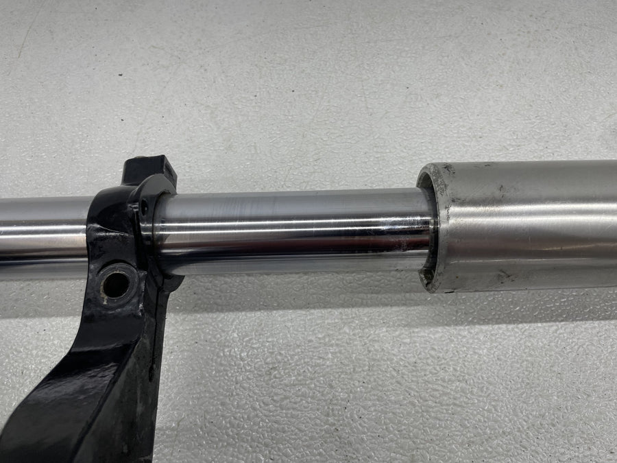 07-11 HARLEY-DAVIDSON ELECTRA GLIDE ULTRA CLASSIC FLHTCU FRONT FORKS COMPLETE