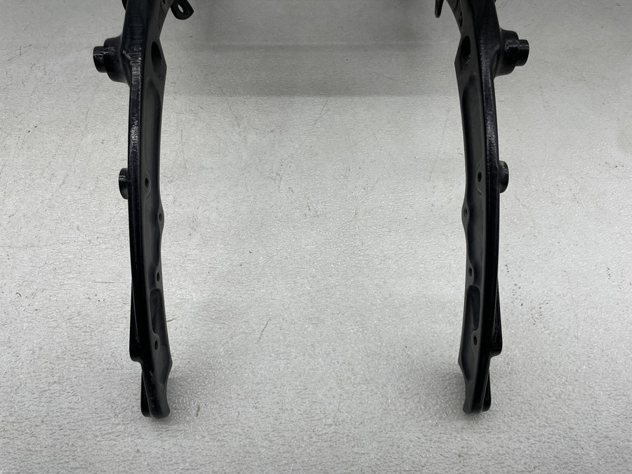 07-11 HARLEY-DAVIDSON ROAD KING CLASSIC FLHRC REAR BACK FENDER SUPPORT SUBFRAME