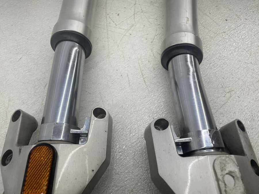 12-17 VICTORY CROSS COUNTRY TOUR FRONT FORKS SHOCK SUSPENSION SET PAIR