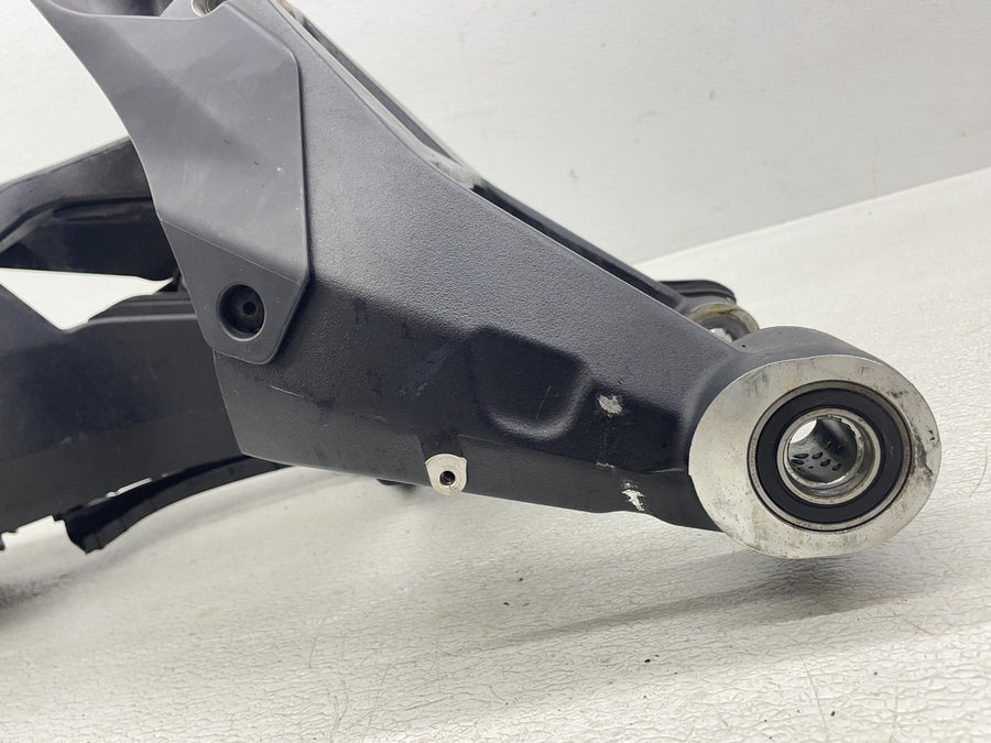 21-24 DUCATI SUPERSPORT 950 S REAR SWINGARM SUSPENSION SWING ARM HUB CARRIER