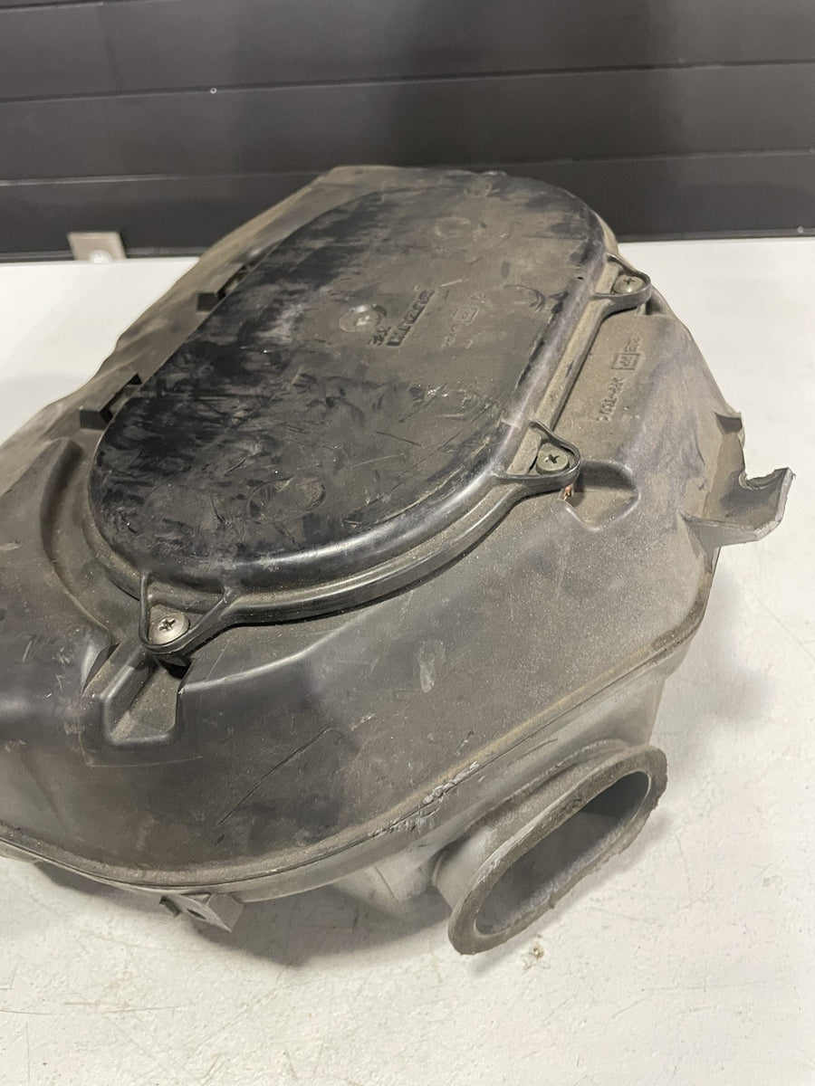 1997 SUZUKI GSXR600 SRAD AIRBOX AIR INTAKE FILTER BOX 13700-34E50