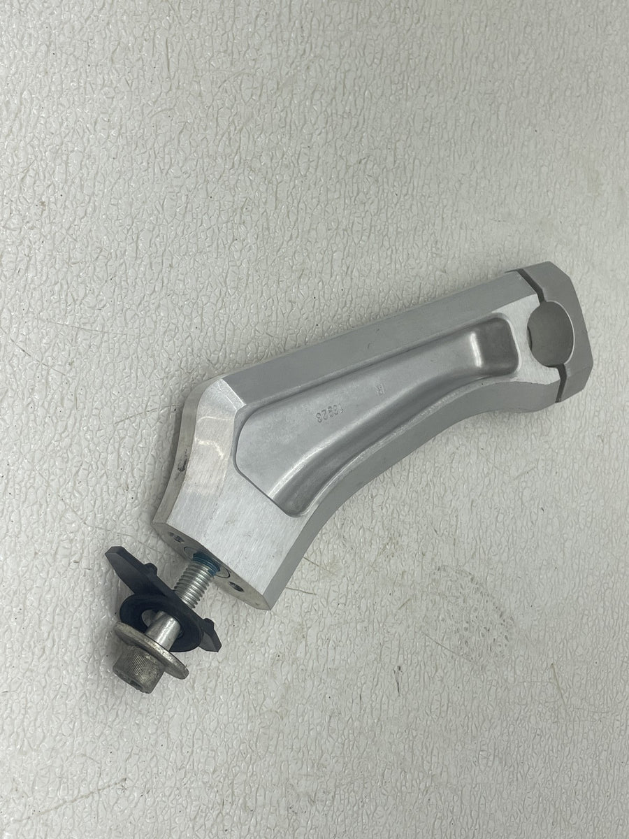2012 SUZUKI BOULEVARD M109R HANDLEBAR RISERS RISER CLAMP PAIR
