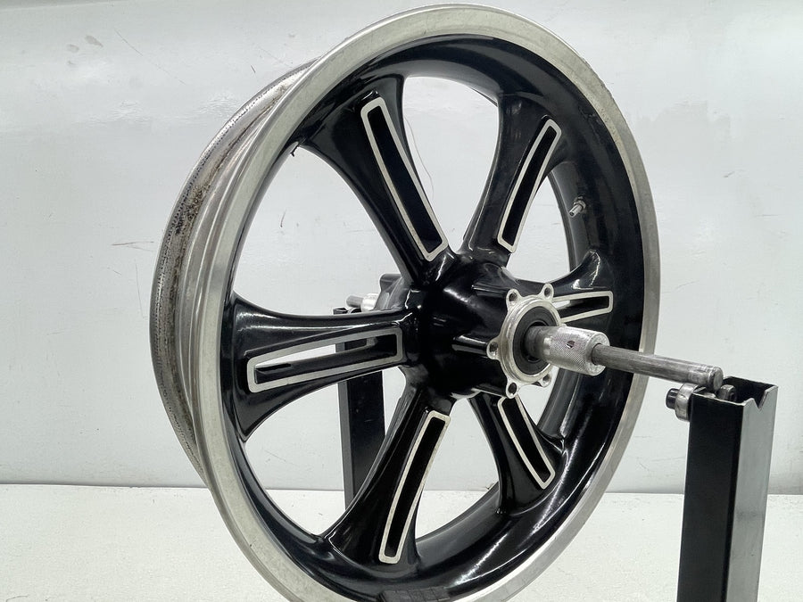 12-17 VICTORY CROSS COUNTRY TOUR FRONT WHEEL RIM