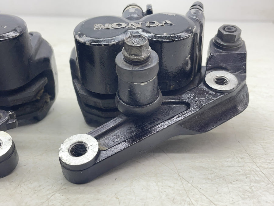 83 HONDA SHADOW 750 VT750  RIGHT LEFT FRONT BRAKE CALIPER SET PAIR CALIPERS