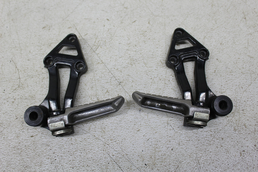 90-92 KAWASAKI NINJA ZX11 REAR BACK PASSENGER PEG SET PAIR