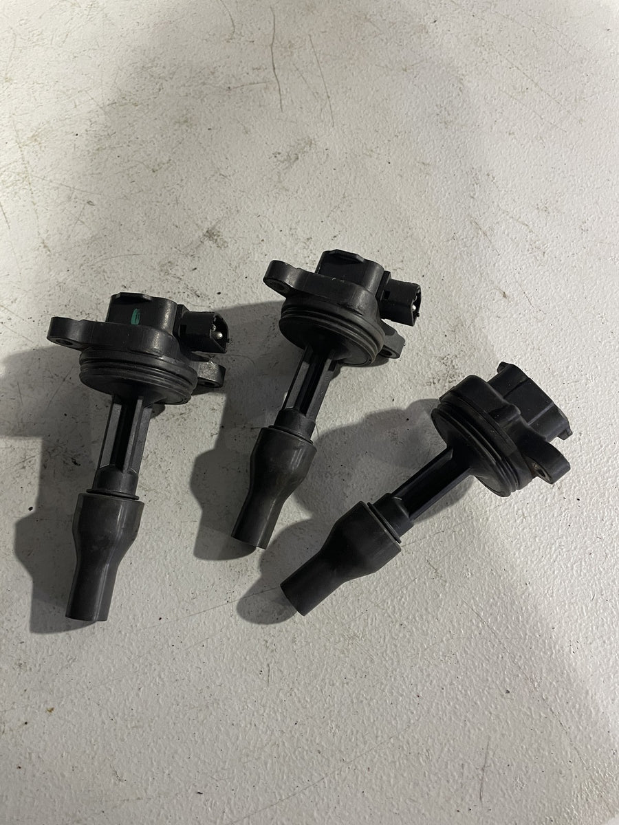 2001 TRIUMPH SPRINT RS IGNITION COILS COIL SPARK PLUG CAPS
