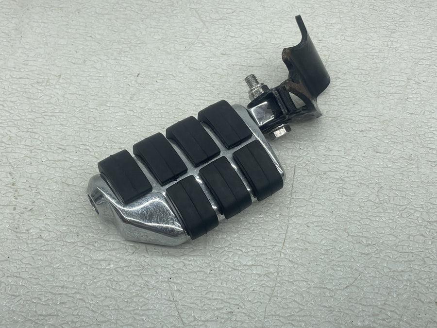 2012 SUZUKI BOULEVARD M109R REAR PASSENGER FOOT STEP PEGS PAIR