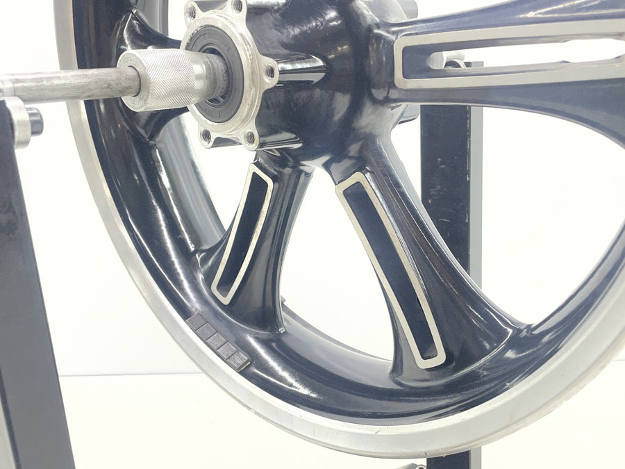 12-17 VICTORY CROSS COUNTRY TOUR FRONT WHEEL RIM