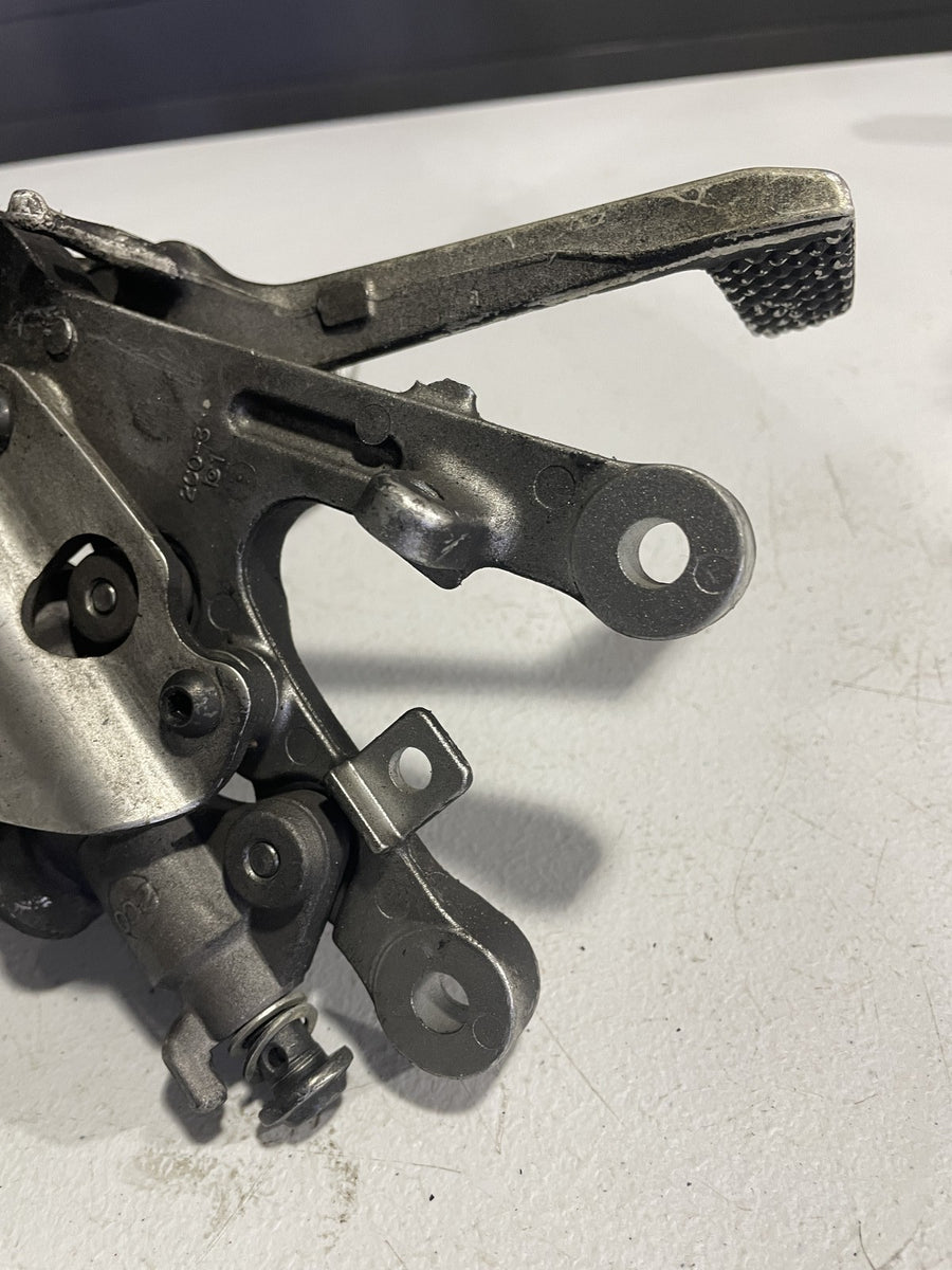 03-05 YAMAHA YZF R6/YZF R6S RIGHT REARSET REAR SET REAR BRAKE MASTER BRAKE LEVER
