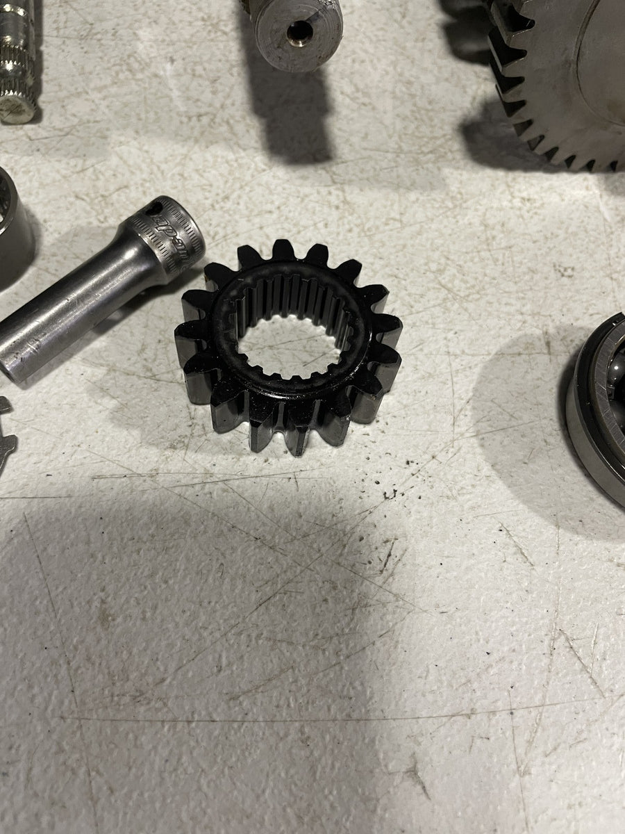09-14 YAMAHA YZF R1 ENGINE TRANSMISSION GEARS OUTPUT MAIN SHAFT