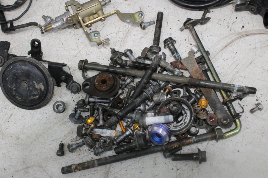 03-05 YAMAHA YZF R6 PARTS HARDWARE BOLTS KICKSTAND SPROCKET AXLE PEGS HORN