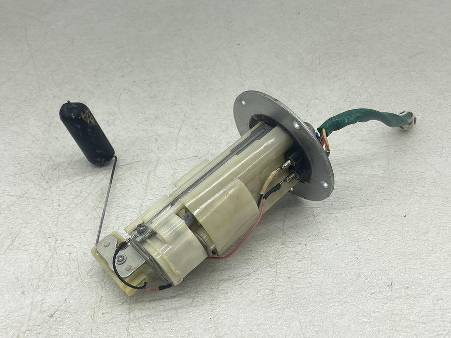 09-15 SUZUKI SFV650 GLADIUS FUEL PUMP GAS PETROL SENDER UNIT