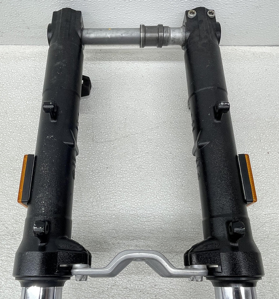 09-14 BMW F800R FRONT FORKS SHOCK SUSPENSION TRIPLE TREE STRAIGHT