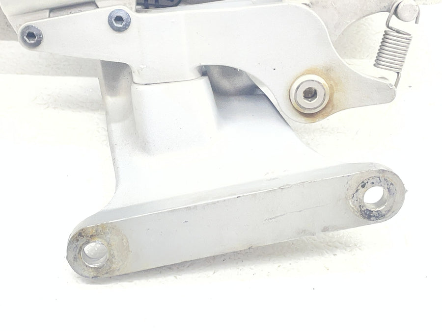 04-06 VICTORY KINGPIN RIGHT FRONT FOOT REST BOARD BREMBO REAR BRAKE MASTER