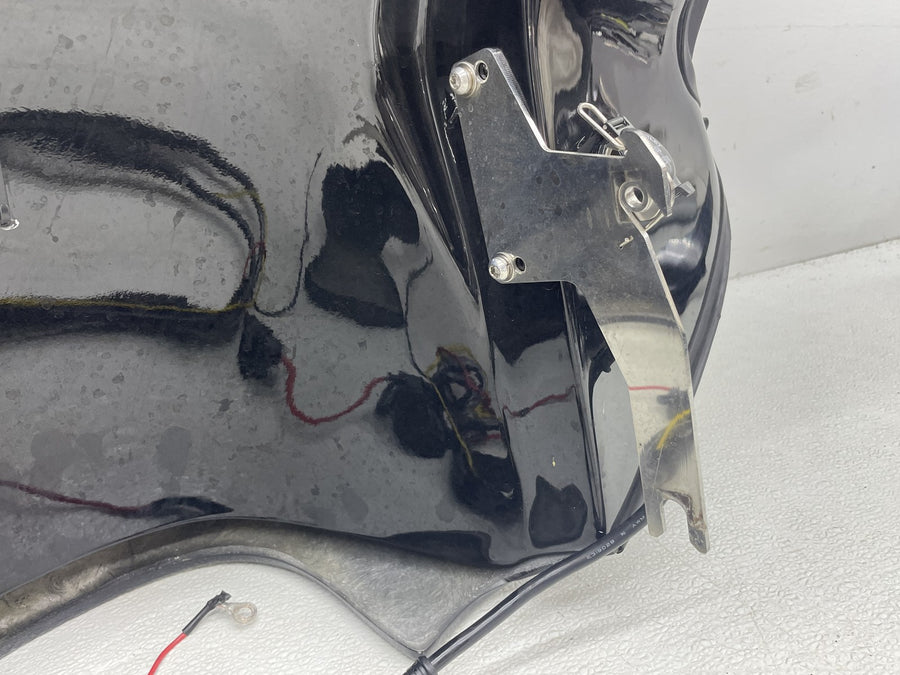 2012 SUZUKI BOULEVARD M109R LOADED FRONT UPPER FAIRING BATWING RADIO SPEAKERS
