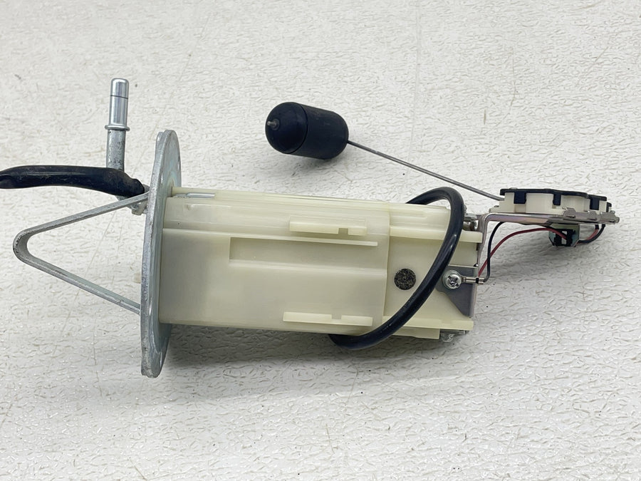 11-26 SUZUKI GSXR600 GSXR750 FUEL PUMP GAS PETROL SENDER UNIT 15100-14J01