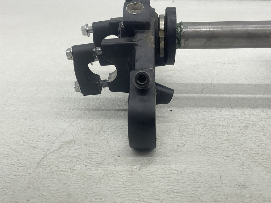 18-26 KAWASAKI Z125 PRO BR125 FRONT FORKS CLAMP TRIPLE TREE STEM