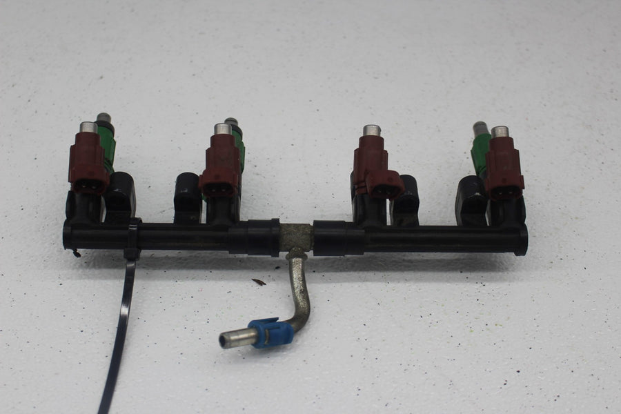 08-09 SUZUKI GSXR750 SECONDARY FUEL INJECTORS TOP AIRBOX GAS RAIL