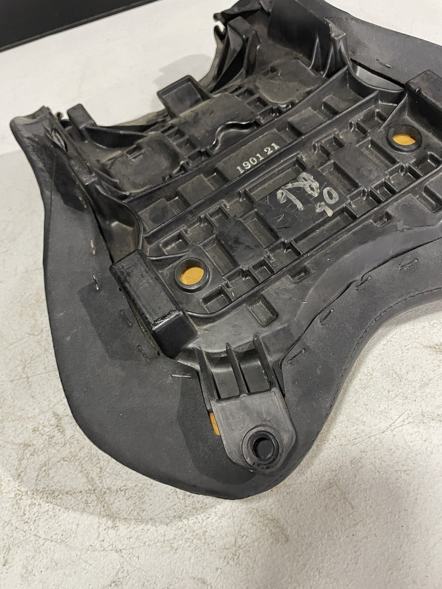 06-07 YAMAHA YZF R6 FRONT DRIVERS SEAT PAD SADDLE PILLION