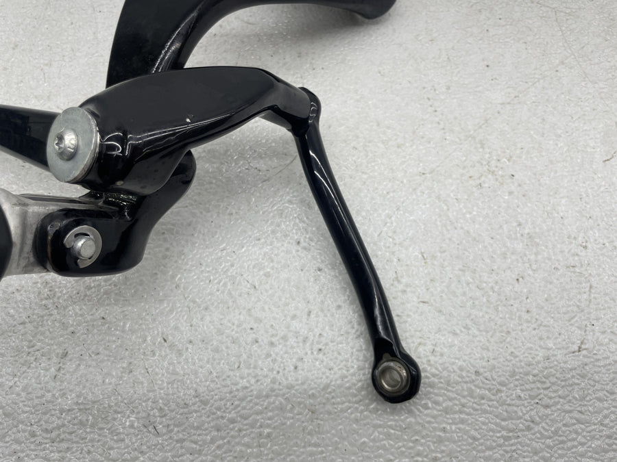 18-23 HARLEY-DAVIDSON STREET BOB RIGHT FRONT FOOT REST PEG STEP W/ BRAKE PEDAL