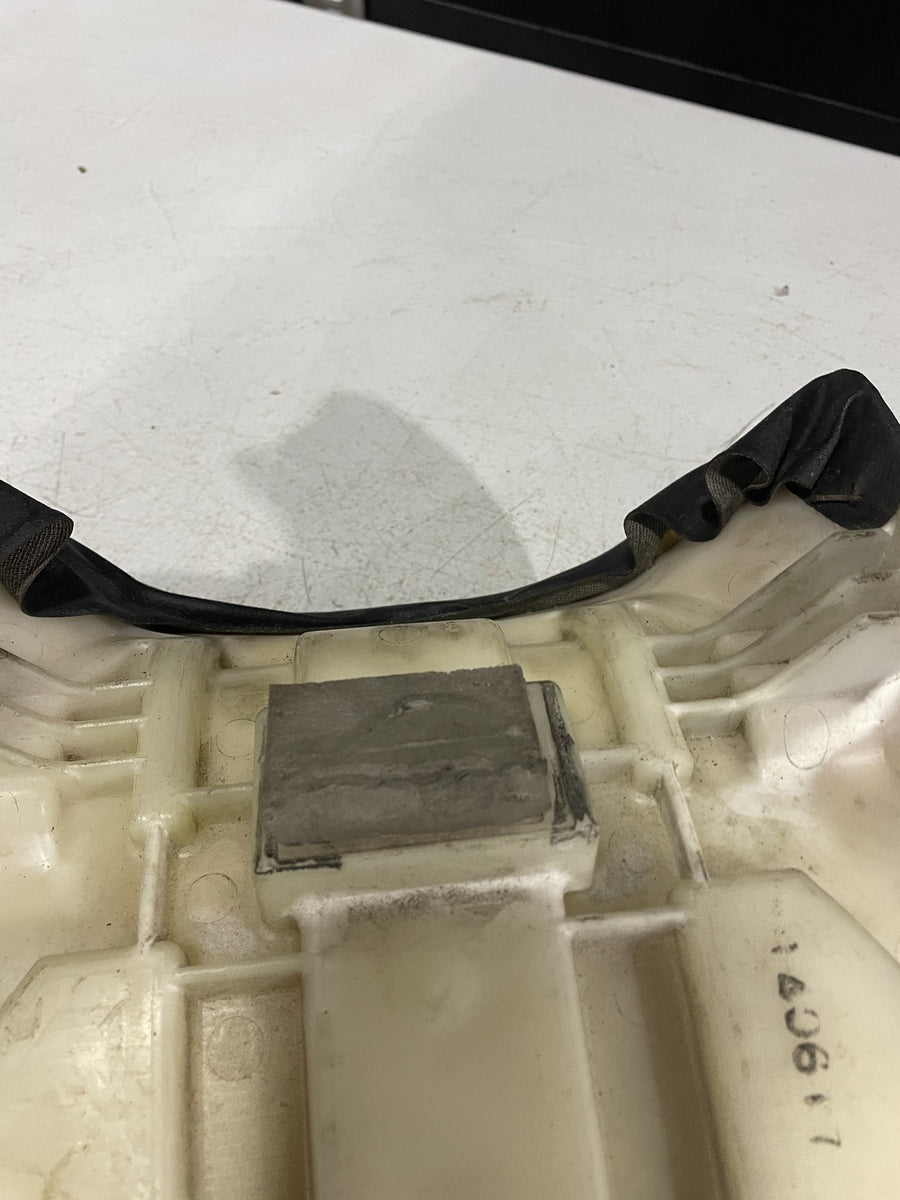 01-02 SUZUKI GSXR1000 FRONT DRIVERS SEAT PAD SADDLE PILLION 45100-35F00-R42