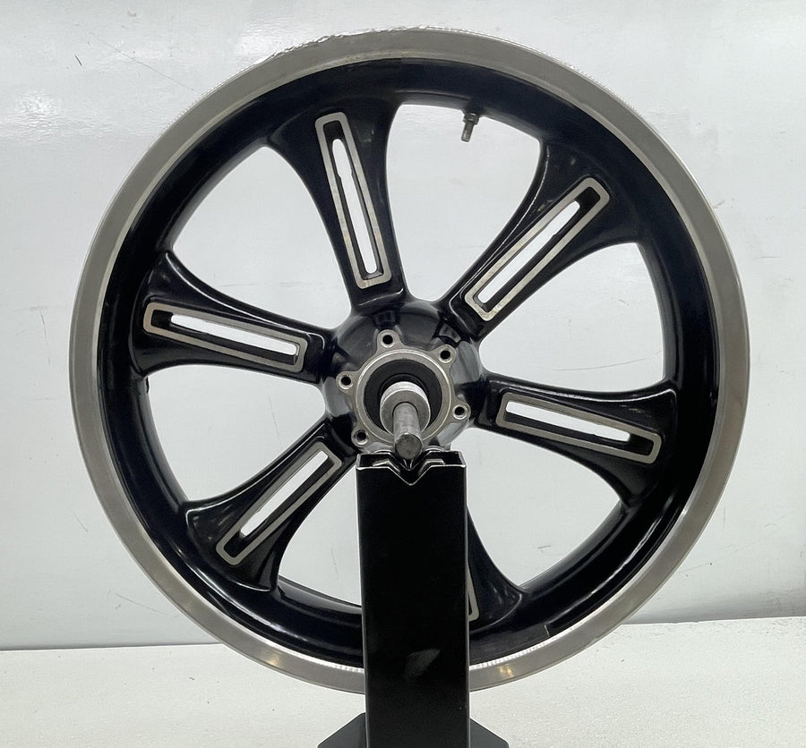 12-17 VICTORY CROSS COUNTRY TOUR FRONT WHEEL RIM