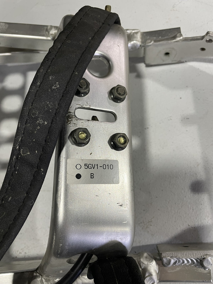 99-02 YAMAHA YZF R6 REAR BACK TAIL SUBFRAME SUB FRAME