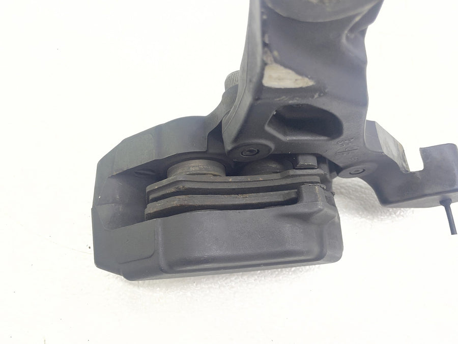 12-16 HARLEY-DAVIDSON STREET GLIDE FLHX REAR BACK BRAKE CALIPER W MOUNT BRACKET