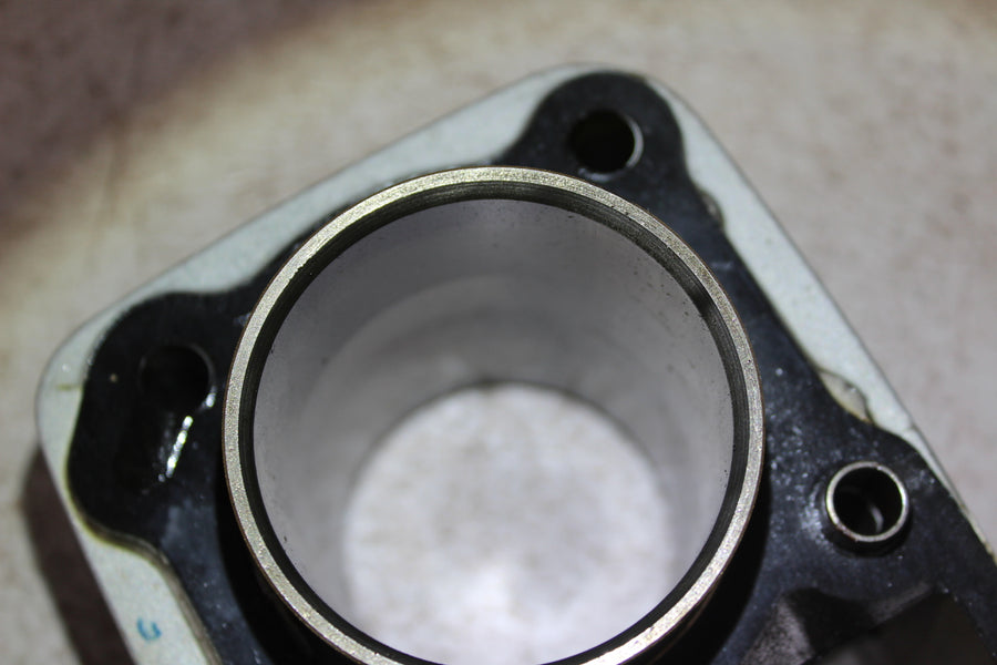 1994 SUZUKI GN125E ENGINE MOTOR PISTON CYLINDER WITH PISTON