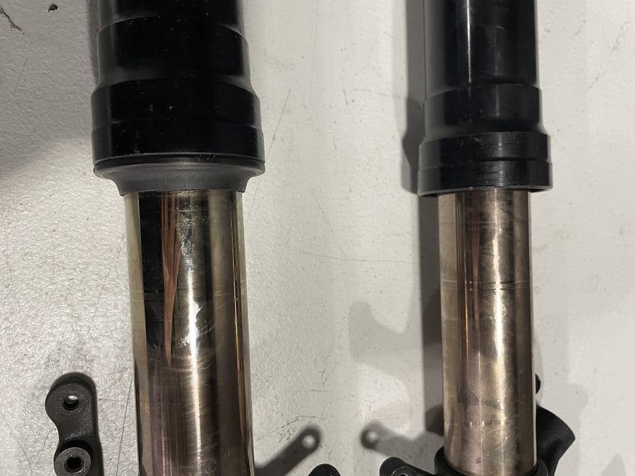 06-07 SUZUKI GSXR600 FRONT FORKS SHOCK SUSPENSION SET PAIR