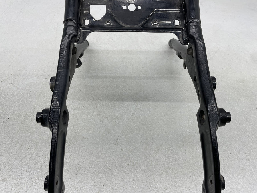 07-11 HARLEY-DAVIDSON ROAD KING CLASSIC FLHRC REAR BACK FENDER SUPPORT SUBFRAME