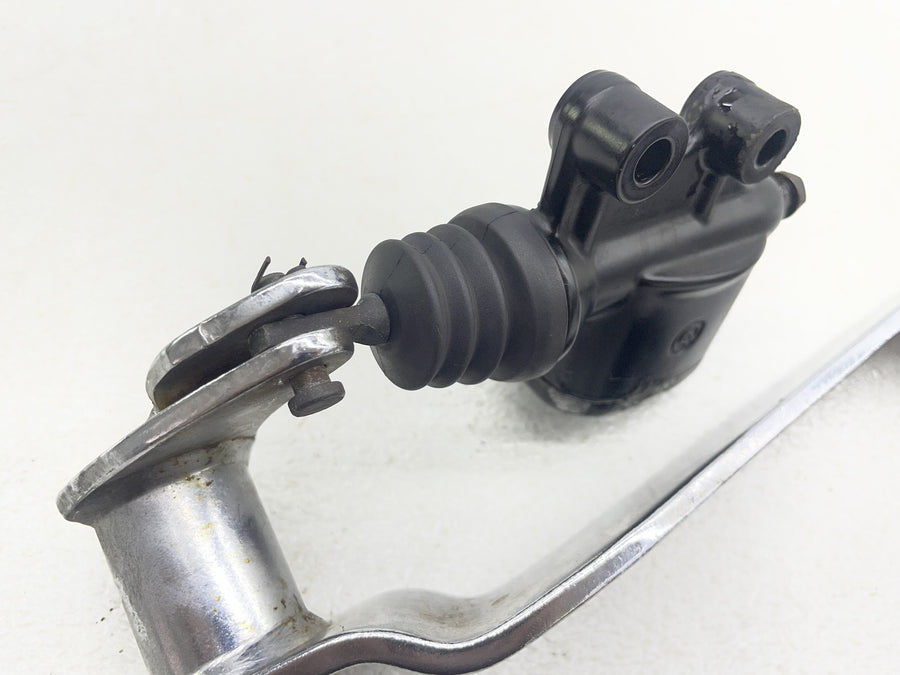 07-11 HARLEY-DAVIDSON STREET GLIDE FLHX REAR BACK BRAKE MASTER CYLINDER