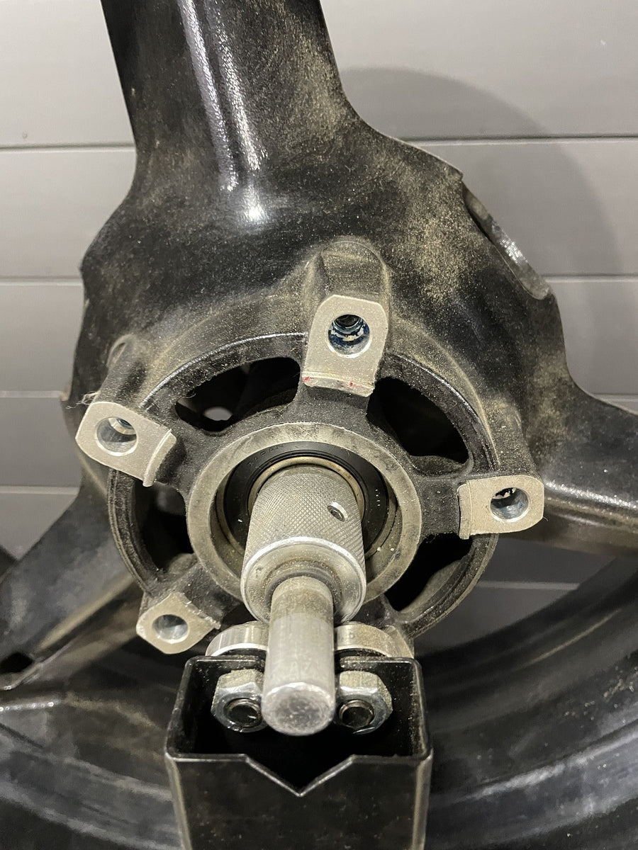 01-05 SUZUKI GSXR600 GSXR750 REAR WHEEL BACK RIM