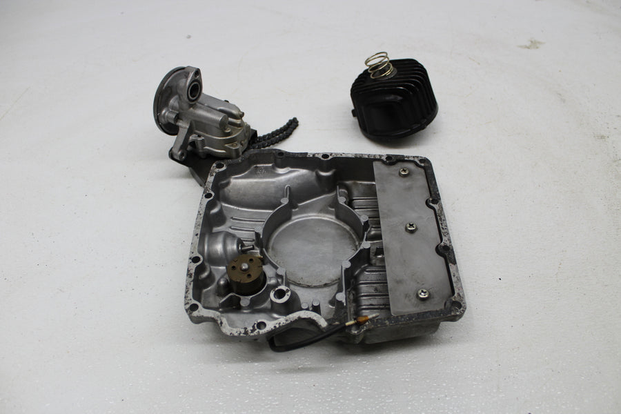 85-86 YAMAHA MAXIM 700 XJ700 ENGINE MOTOR BOTTOM OIL PAN COVER W OIL PUMP
