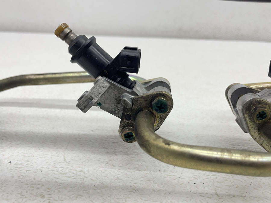 00-01 HONDA RVT1000R RC51 SP1 GAS FUEL INJECTORS RAIL 16400-MCF-674