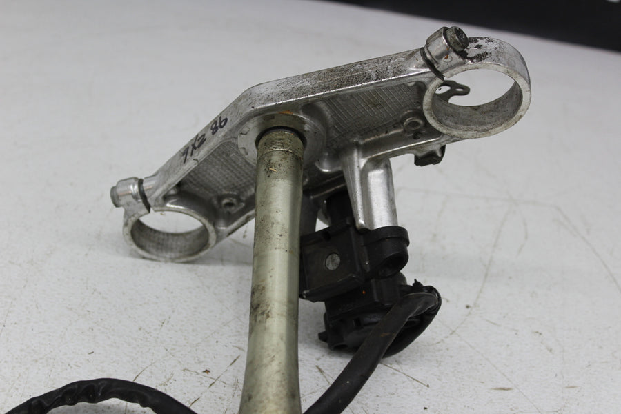 1998 KAWASAKI NINJA ZX6 ZX600E FRONT UPPER LOWER FORKS CLAMP TRIPLE TREE STEM