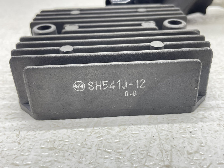 00-01 HONDA RVT1000R RC51 SP1 RECTIFIER VOLTAGE REGULATOR