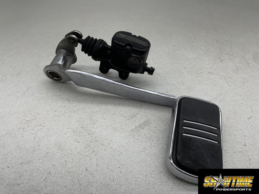 07-11 HARLEY-DAVIDSON STREET GLIDE FLHX REAR BACK BRAKE MASTER CYLINDER