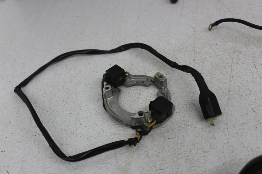 80 KAWASAKI ZX600A PART LOT OIL PUMP SENSOR NUTS BOLTS
