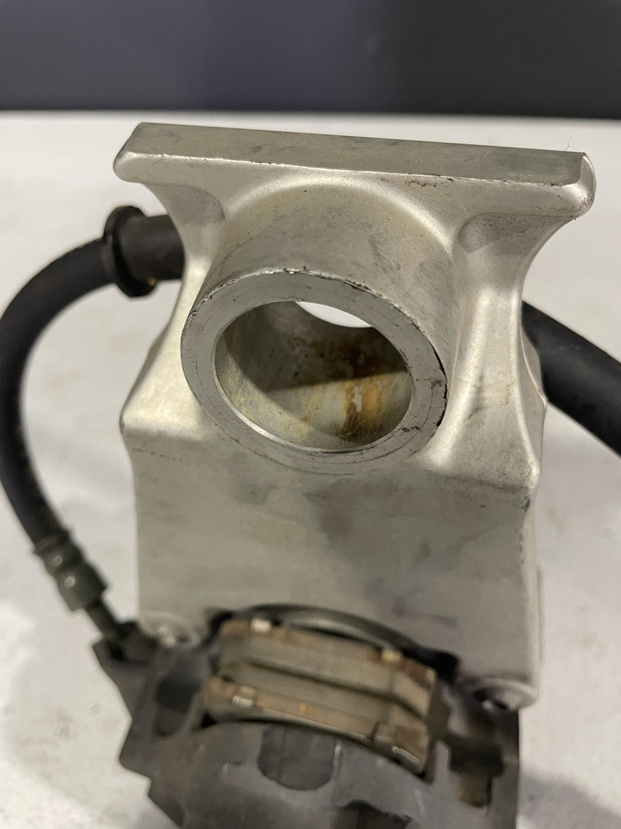 00-01 YAMAHA YZF R1 REAR BACK BRAKE CALIPER W MOUNT BRACKET