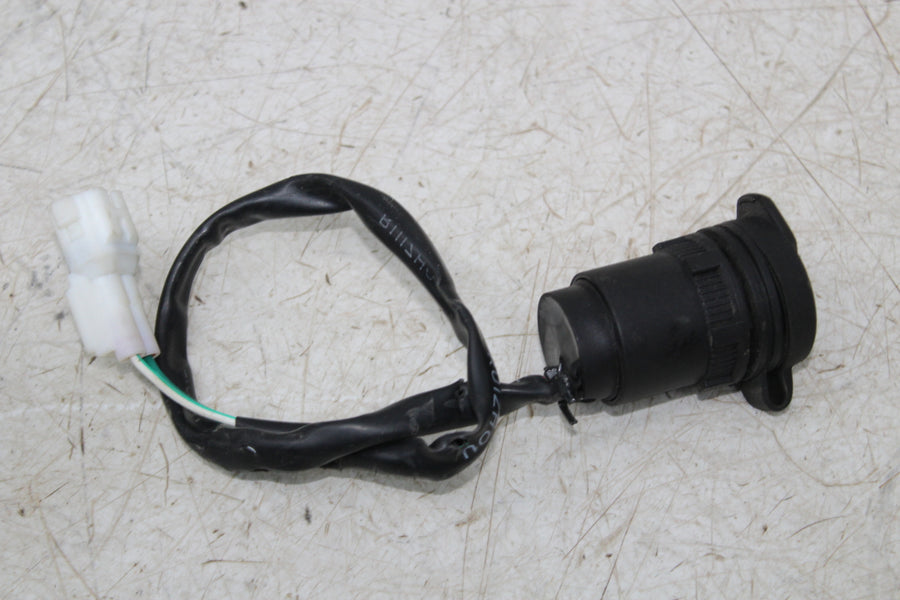 24 CF-MOTO UFORCE 600 12V OULET PLUG SWITCH