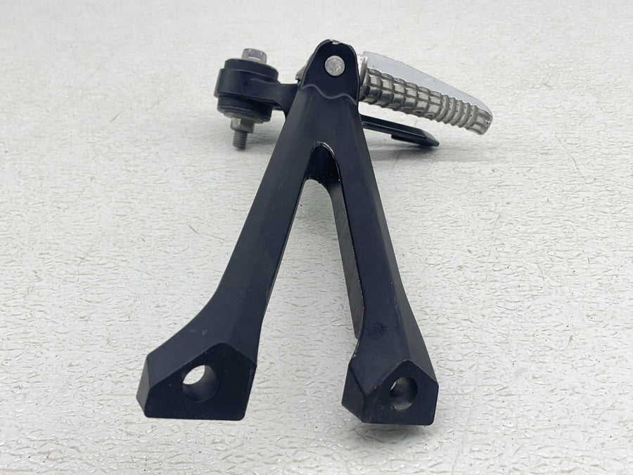 11-26 SUZUKI GSXR600 GSXR750 REAR BACK PASSENGER PEG SET PAIR