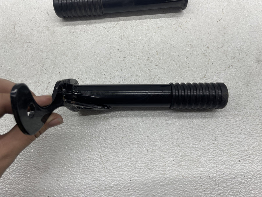 18-23 HARLEY-DAVIDSON STREET BOB ENGINE MOTOR CRASH BARS GUARD PASSENGER PEGS