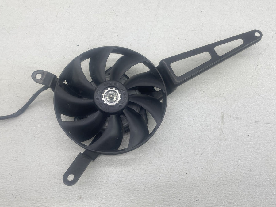 11-15 KAWASAKI NINJA ZX10R ENGINE RADIATOR COOLING FAN 065000-4071