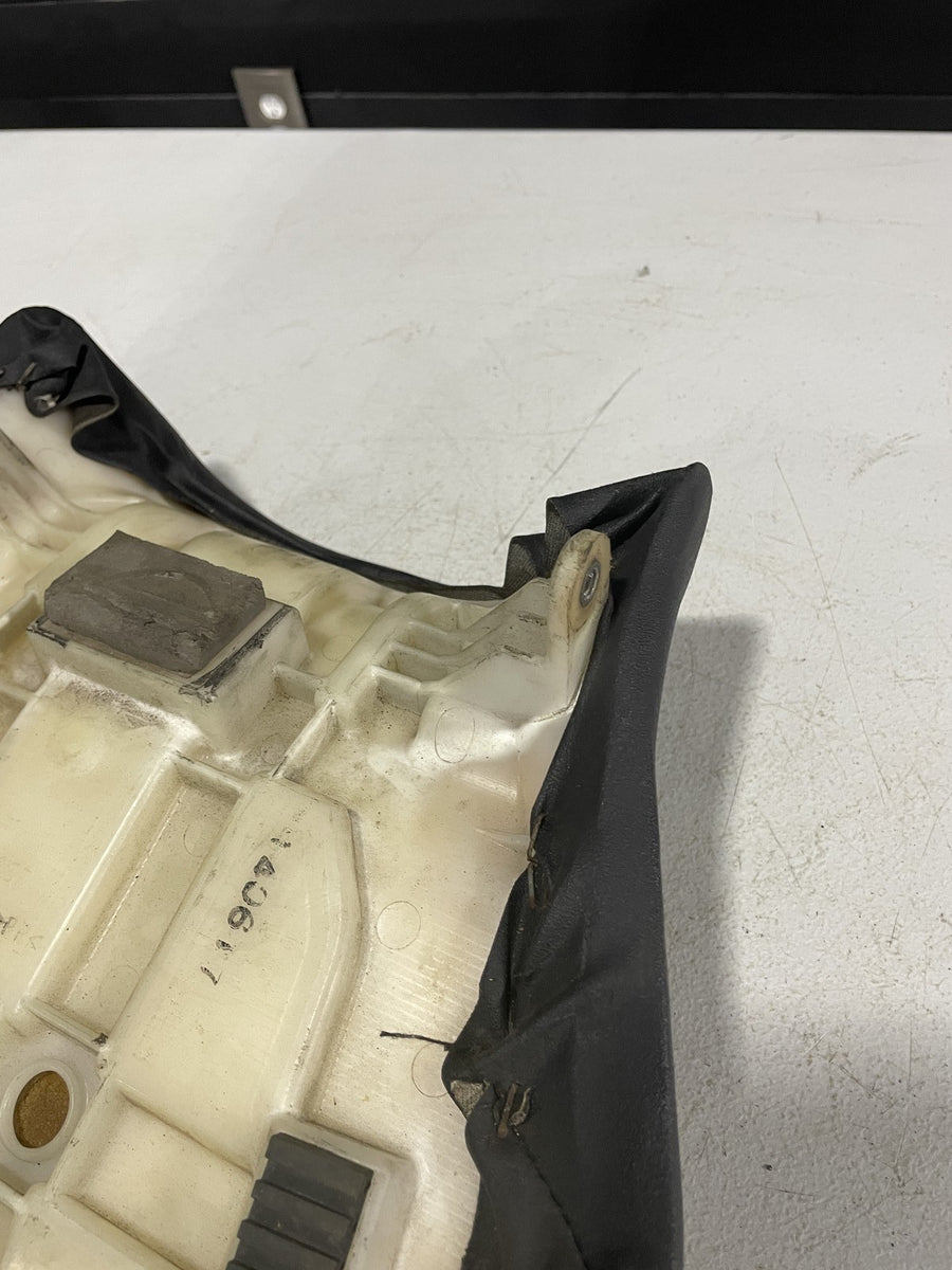 01-02 SUZUKI GSXR1000 FRONT DRIVERS SEAT PAD SADDLE PILLION 45100-35F00-R42