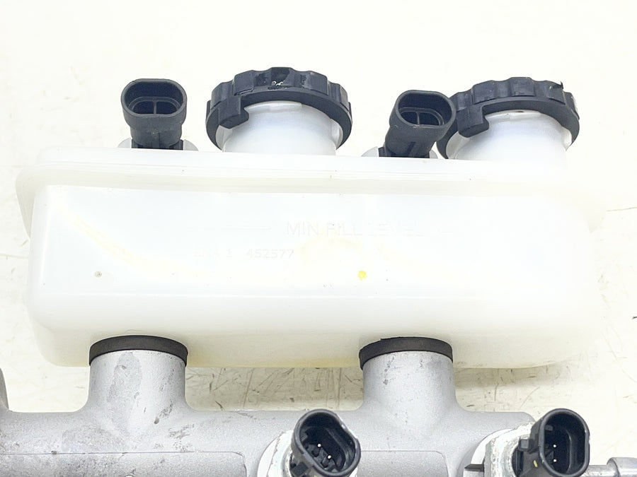 19 POLARIS SLINGSHOT SL BRAKE MASTER CYLINDER RESERVOIR